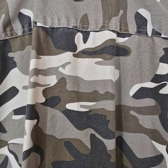 C.E. Schmidt Workwear Camo Fray Edge Sleeveless Button Up Shirt Vest Green Sz XL - Picture 6 of 9